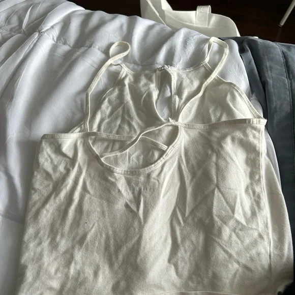 AE Tanktop - Picture 2 of 2